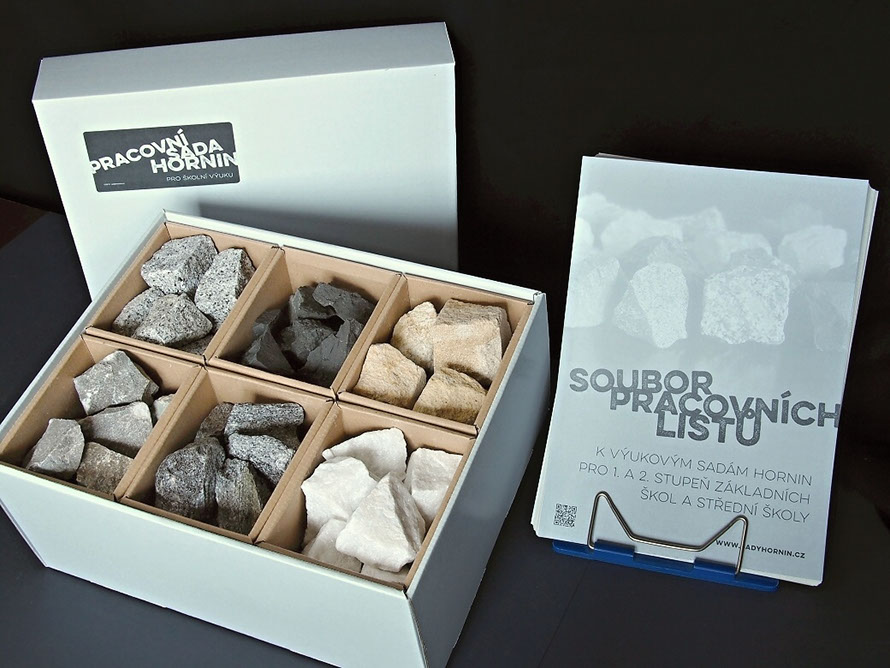 Pracovní sada hornin včetně doprovodných materiálů